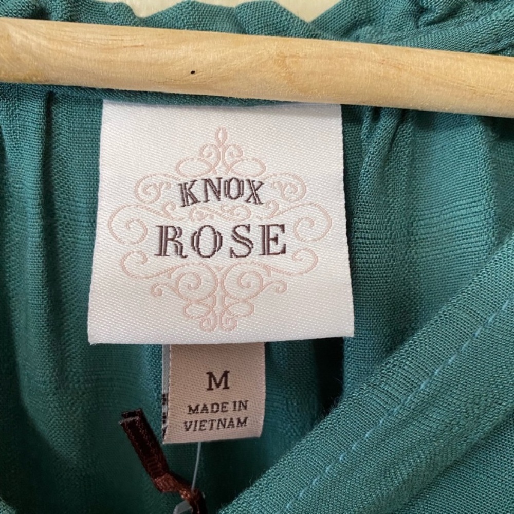 Knox Rose Green Button-Up Blouse - Picture 6 of 6